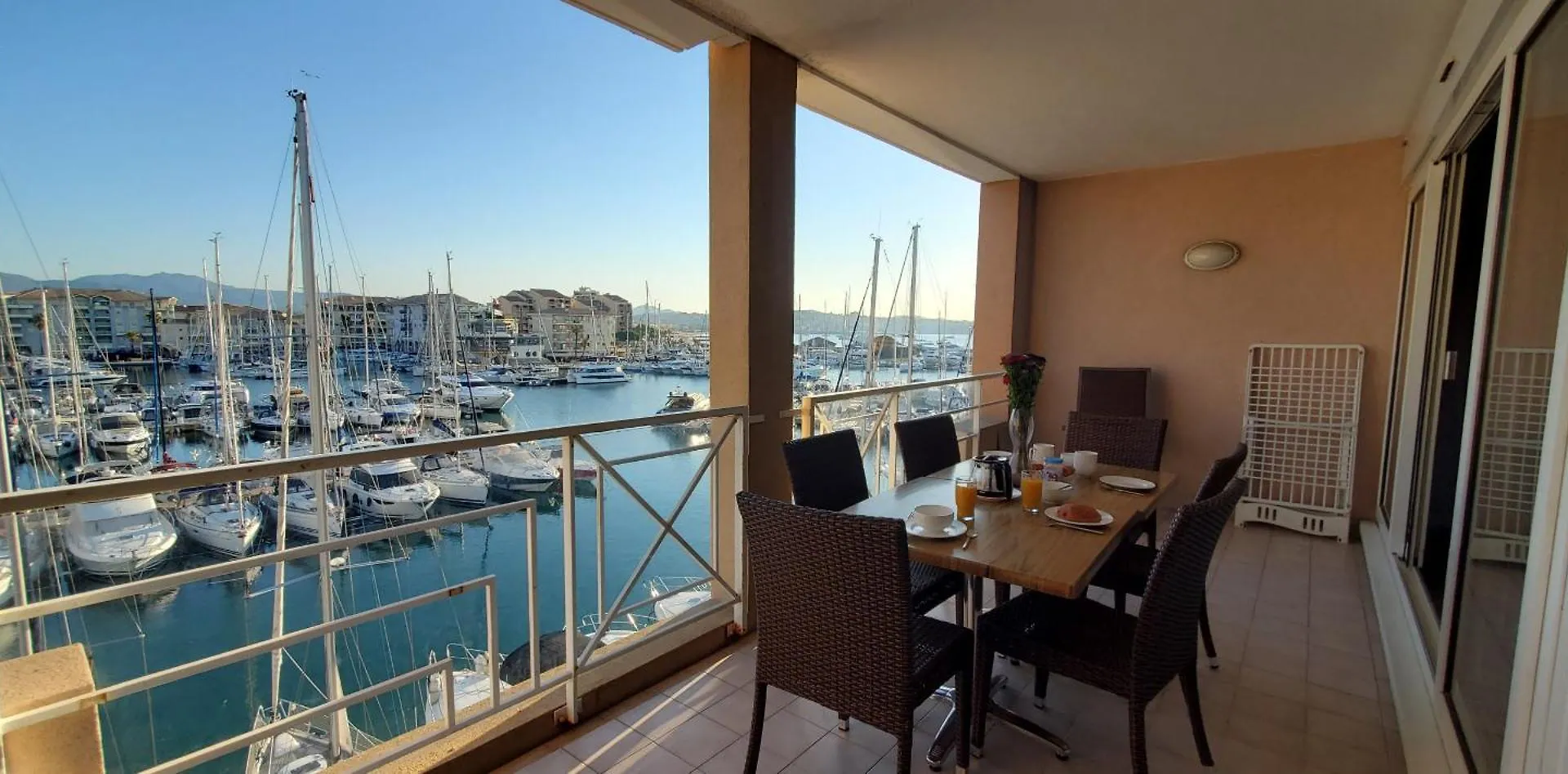 Apartment Residence Cap Hermes, Incroyable Vue Sur Le Port, Frejus