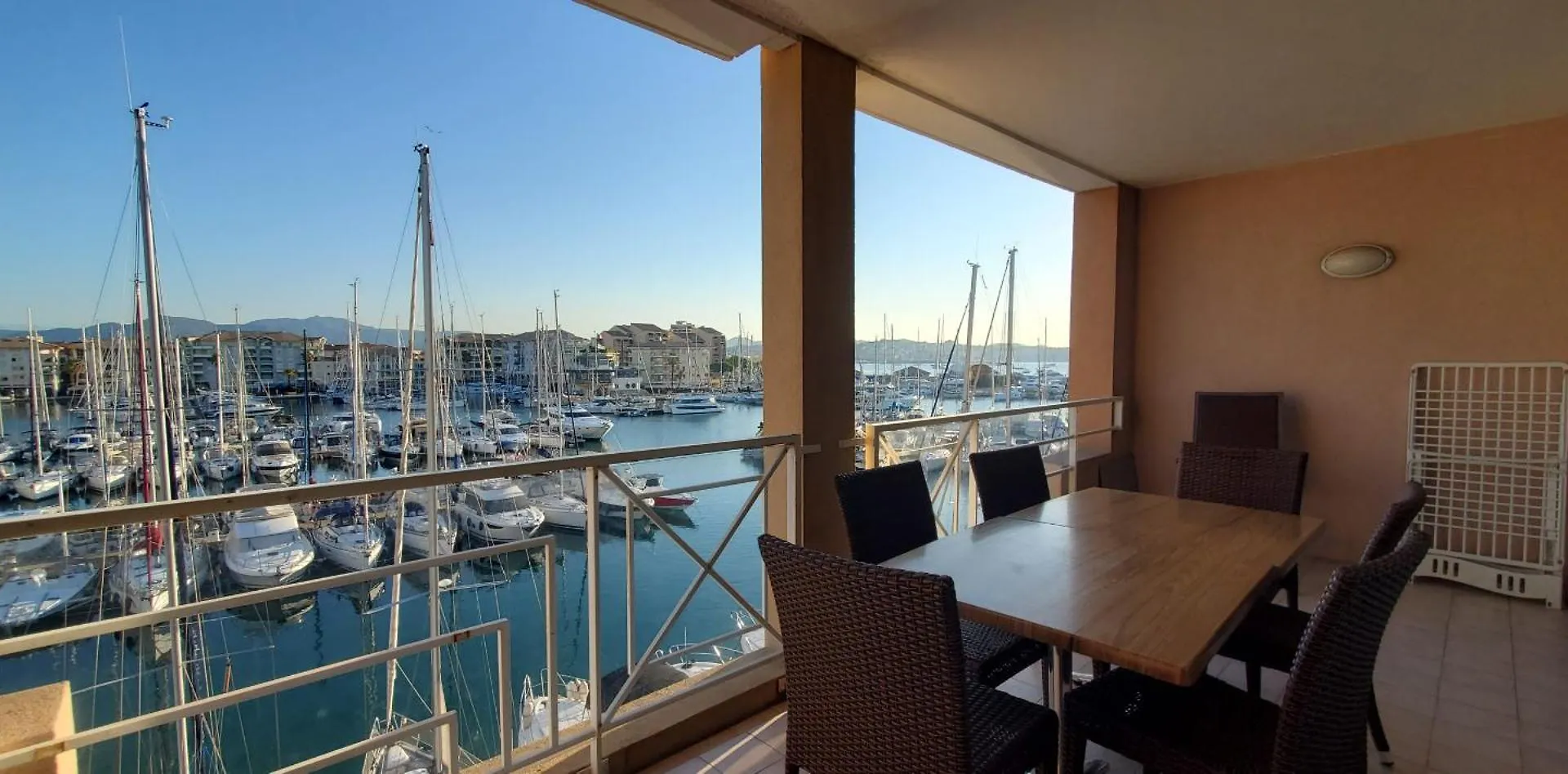 Residence Cap Hermes, Incroyable Vue Sur Le Port, Frejus 0*,  France